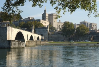 Centre historique d&rsquo;Avignon : Palais des Papes, ensemble épiscopal et Pont d&rsquo;Avignon